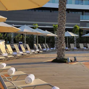 Park By Radisson Yas Island Szálloda